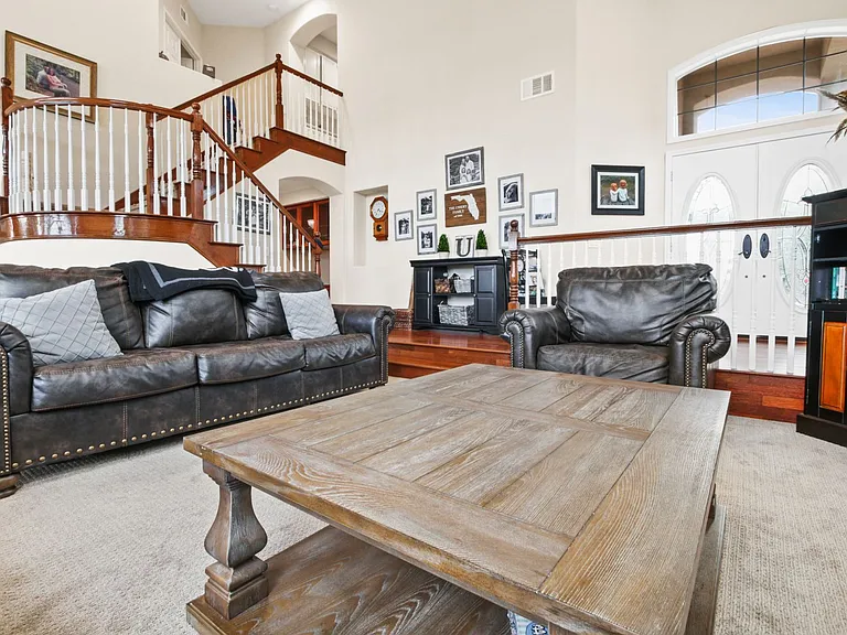 21591 Hummingbird St — Photo 4