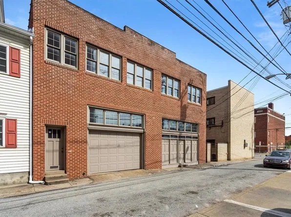 2131 Wrights Way S, Pittsburgh, PA 15203