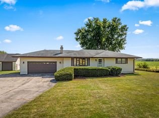 7927 Lawrenceville Rd, Garden Prairie, IL 61038