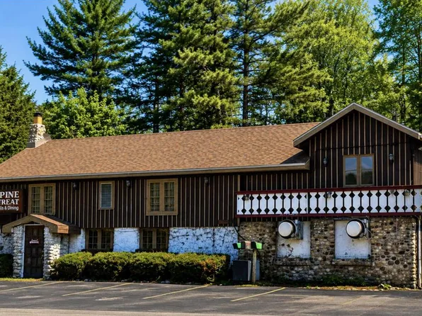 1380 Friess Lake ROAD, Hubertus, WI 53033