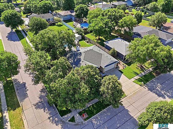 5th image of 2320 SW 17th St