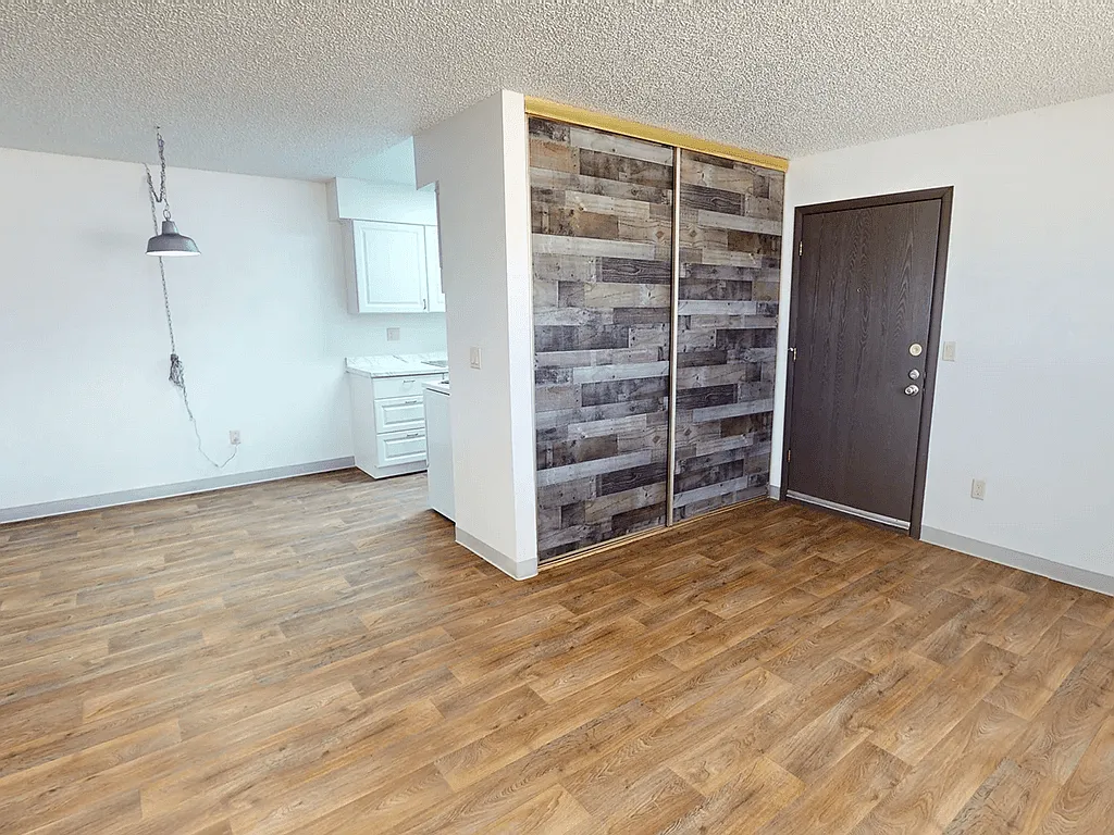 Country Green Apartments — Photo 2