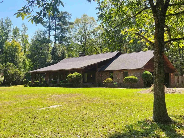 9410 Jimbert Dr, Pine Bluff, AR 71603