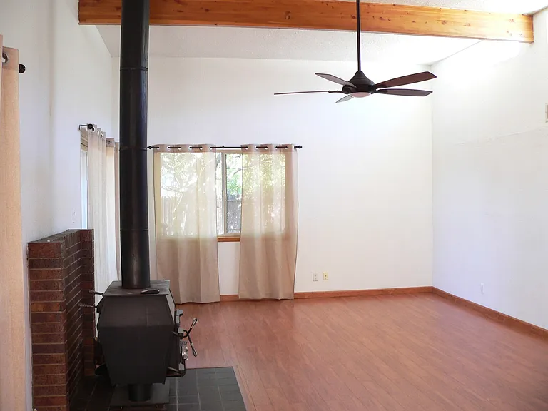 1808 Tramway Terrace Loop NE — Photo 2