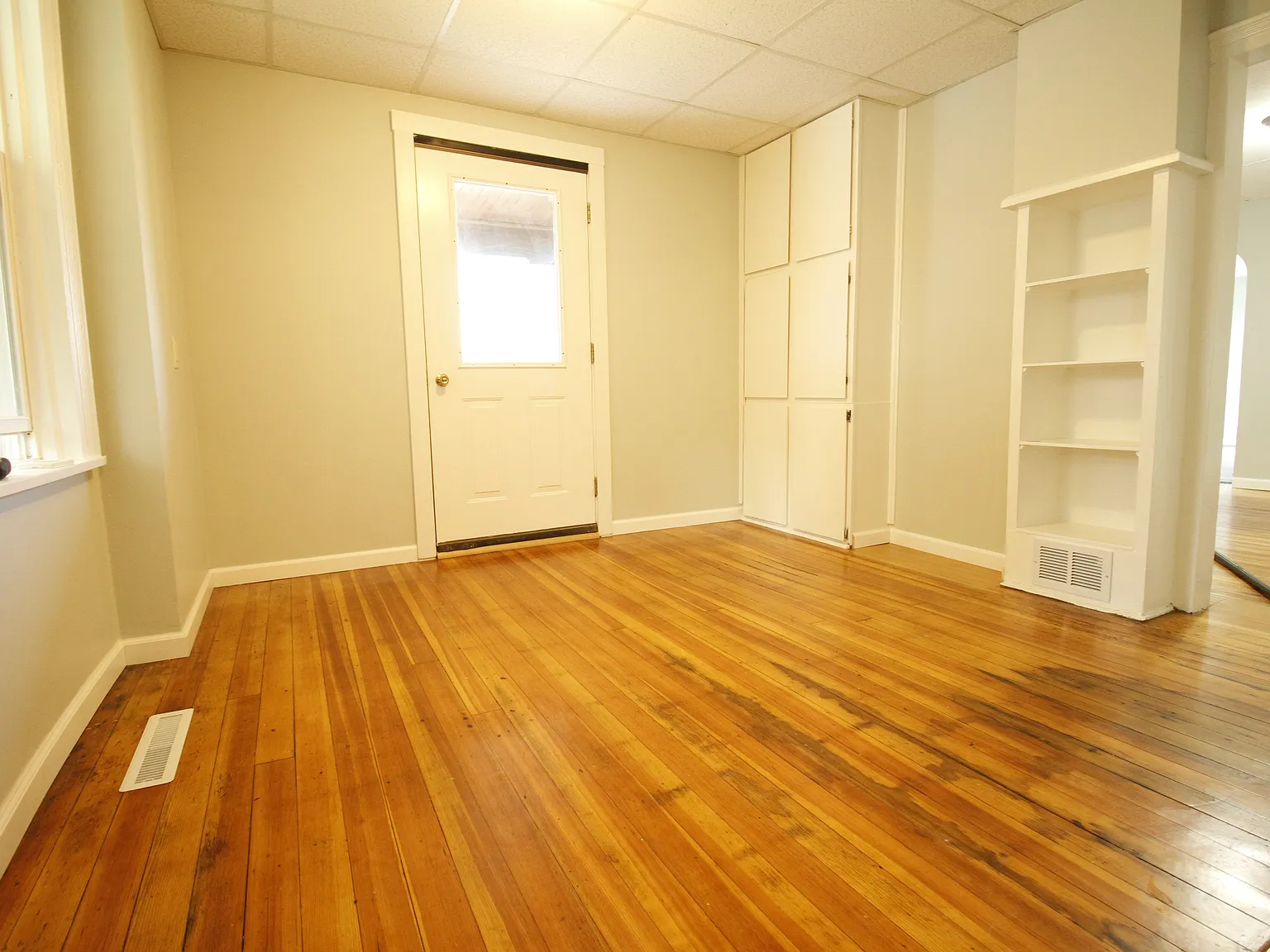 2 bed, 850 sqft, $1,175 — Photo 3