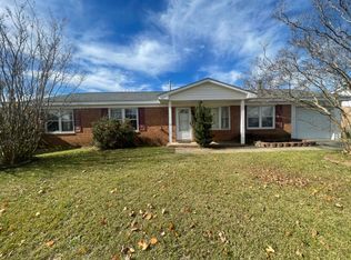 241 Lovington Dr, Fayetteville, NC 28303