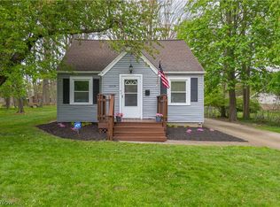 2019 Beverly Hills Dr, Richmond Heights, OH 44143