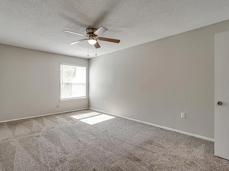 East Ridge Flats and Townhomes — Photo 25