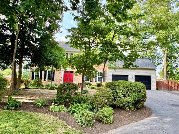 10800 Steven Lee Ct, Fairfax, VA 22032