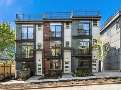 3623 A Linden Avenue N, Seattle, WA, 98103