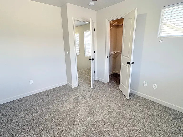 173 E Fiddlers Canyon Rd #1 — Photo 13