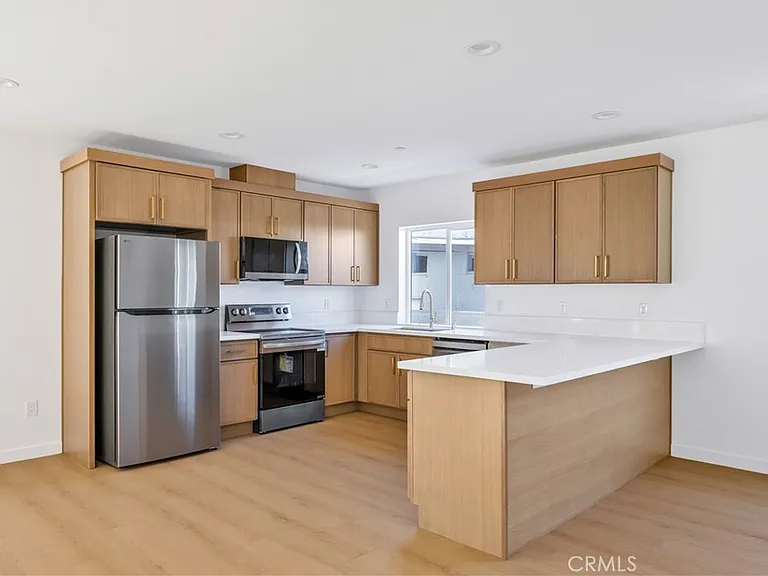 10905 Dalerose #C — Photo 4