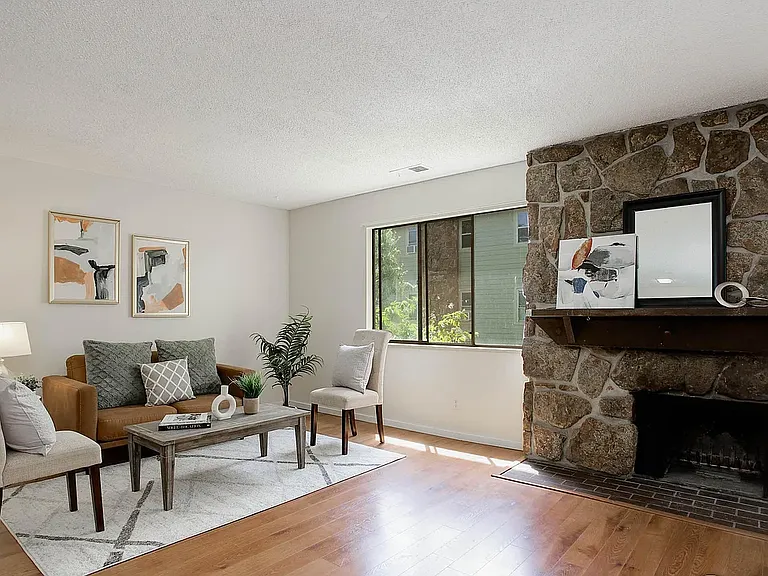 3345 Chisholm Trl — Photo 1