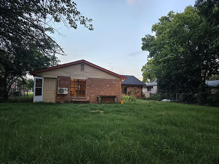237 N Murphy Rd — Photo 16
