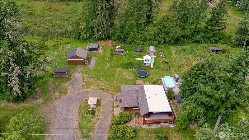 4th image of 8325 Spurgeon Creek Road SE