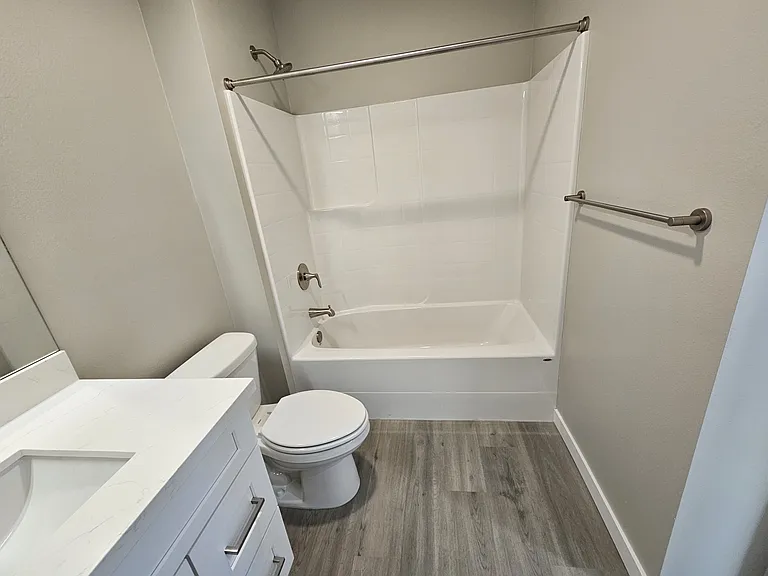 11122 Vickery Ave E #6 — Photo 8