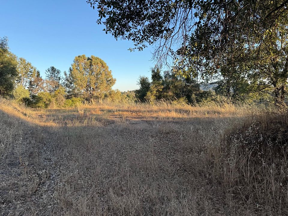2nd image of 32289 Mountain Ln