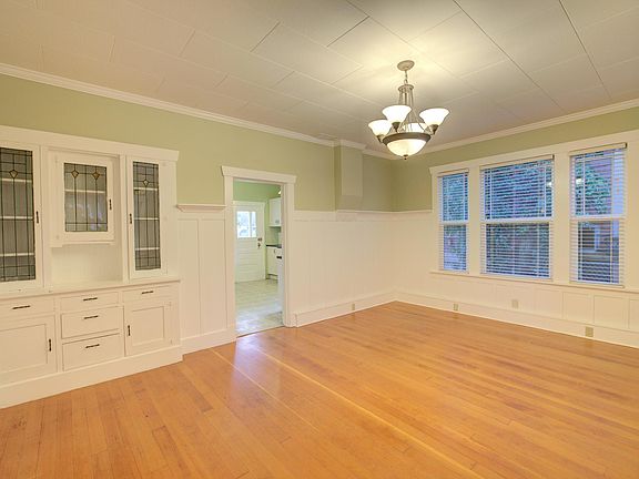 5th image of 8263 Falls Ave SE