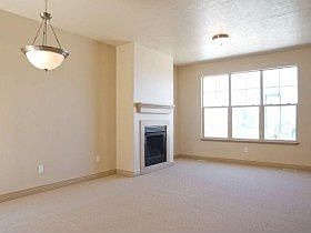 4th image of 5056 Valmont Way