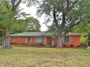 204 Rash Ln, Terrell, TX 75160