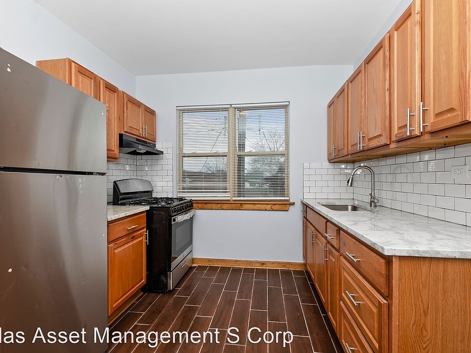 1st image of 6517 S California Ave #2E