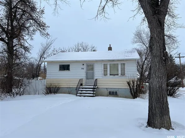 702 Princess St, Regina, SK S4T 3X7