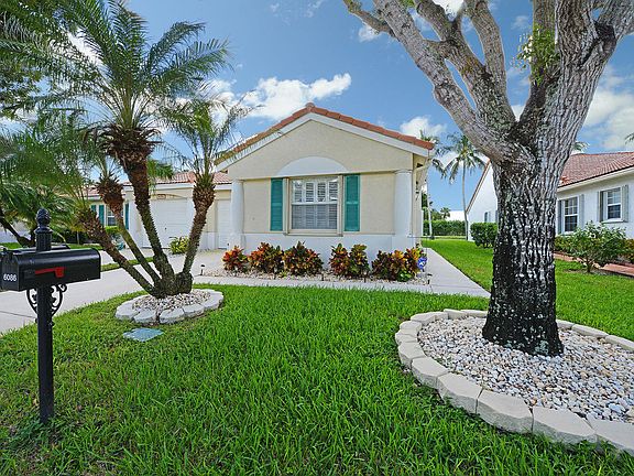 2nd image of 6086 Lake Hibiscus Dr