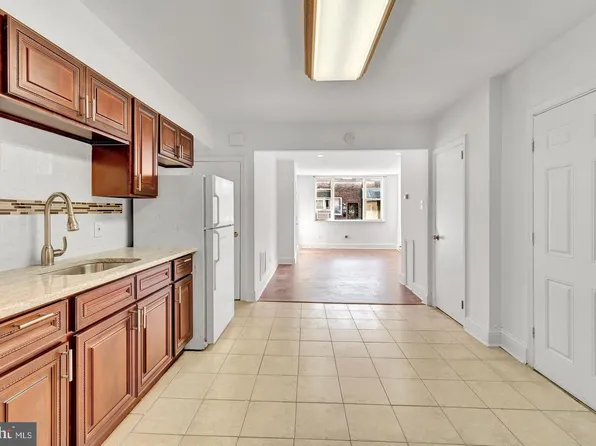 1730 S 16th St #1, Philadelphia, PA 19145