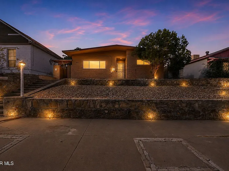2413 Copper Ave #A — Photo 2