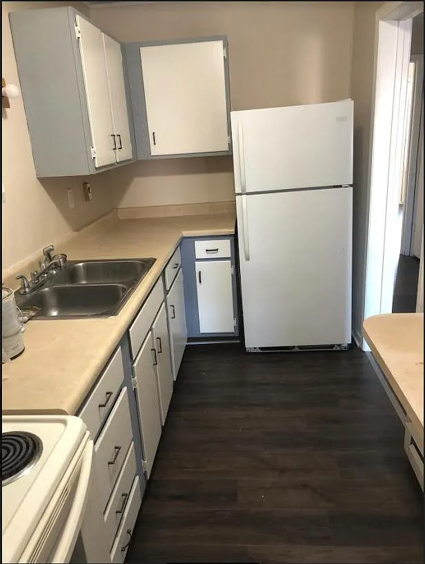 2 bed, 900 sqft, $1,100 — Photo 1