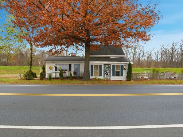 148 River St, West Springfield, MA 01089