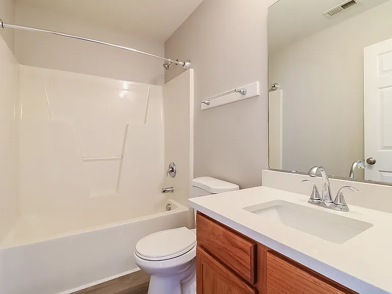 2826 Filbert St — Photo 18
