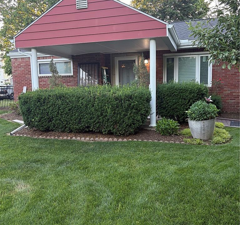 1st image of 610 Thorn St