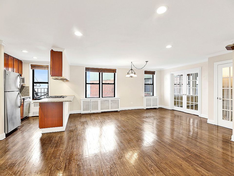 1st image of 149 Marine Ave