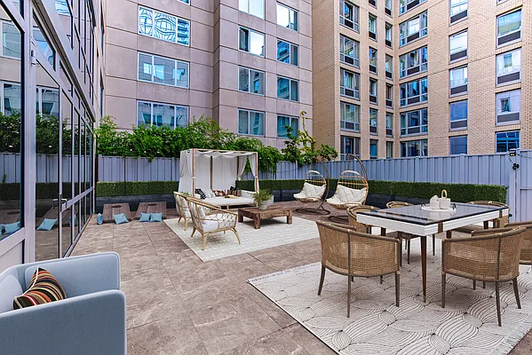 Rented by Compass | media 23