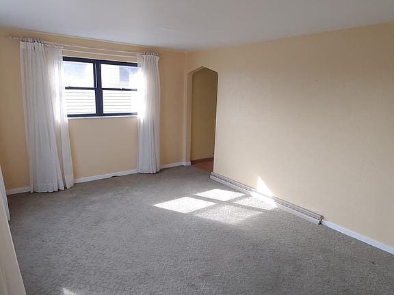 2nd image of 3230 Longwood Dr