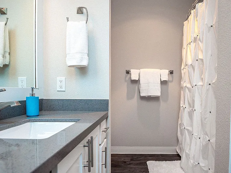 Axcess 15 Apartments — Photo 6