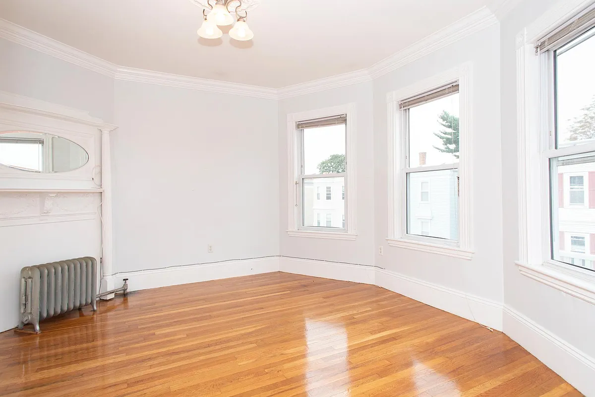 Building Photo - 17 Bellflower St #3