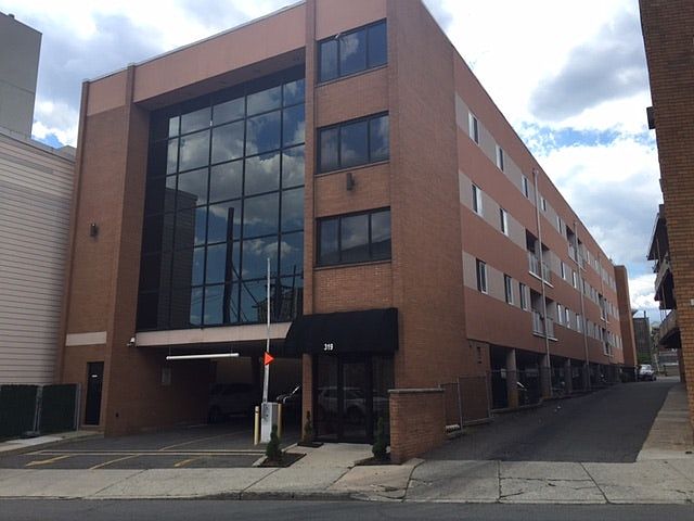 2nd image of 319 Palisade Ave APT 304