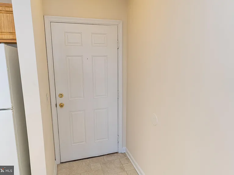 3500 Sanibel Cir #3516 — Photo 8