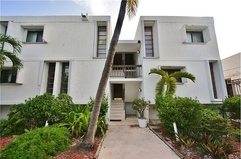 1st image of 133 Coco Plum Dr #20