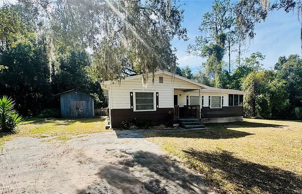 22368 Panorama St