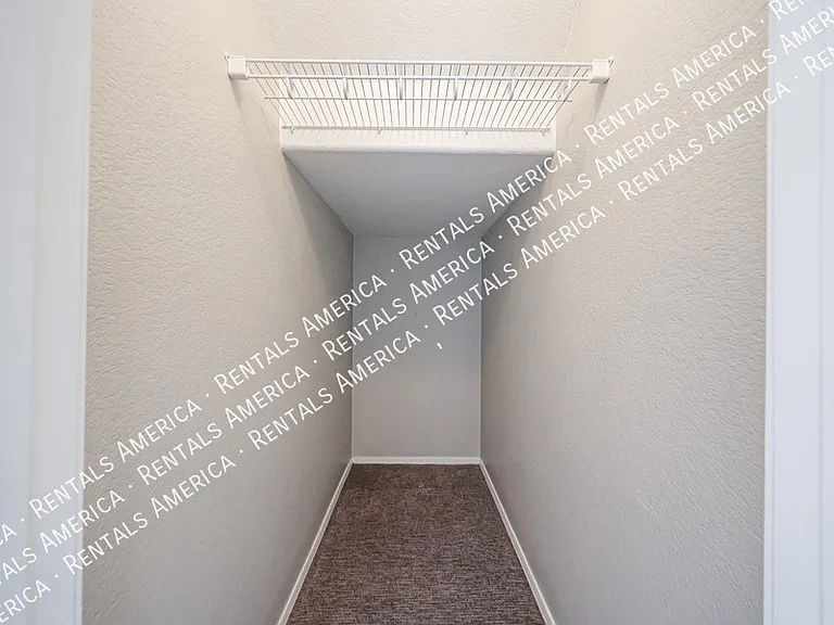 3825 S 60th Dr — Photo 18