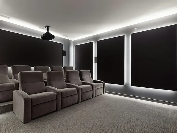 184 Kent Avenue image 12 of 16