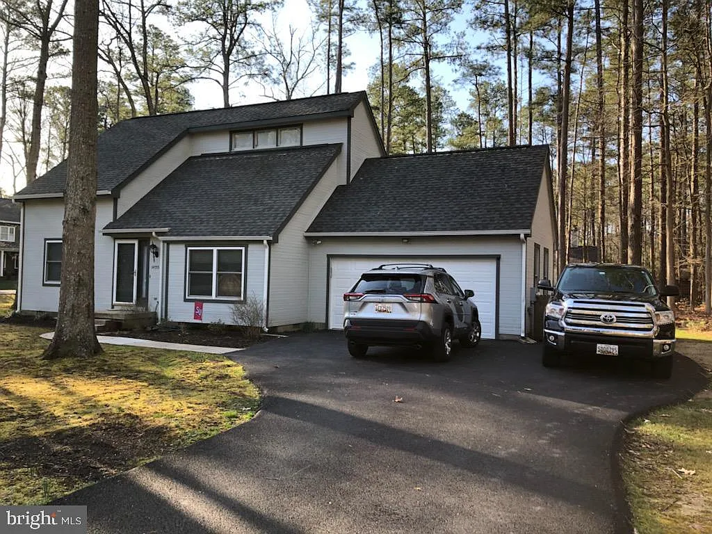 14755 Wisteria Dr photo 1