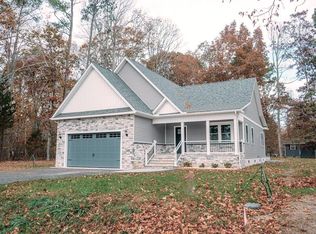 37183 Main Sail Ct, Greenbackville, VA 23356