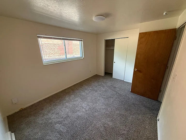 225 Terry St — Photo 6