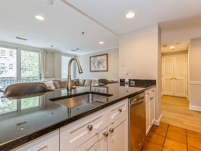 70 Adams St #2A — Photo 7