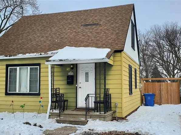 1058 California Ave, Windsor, ON N9B 2Z7