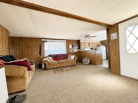3rd image of 860 E Grangeville Blvd
